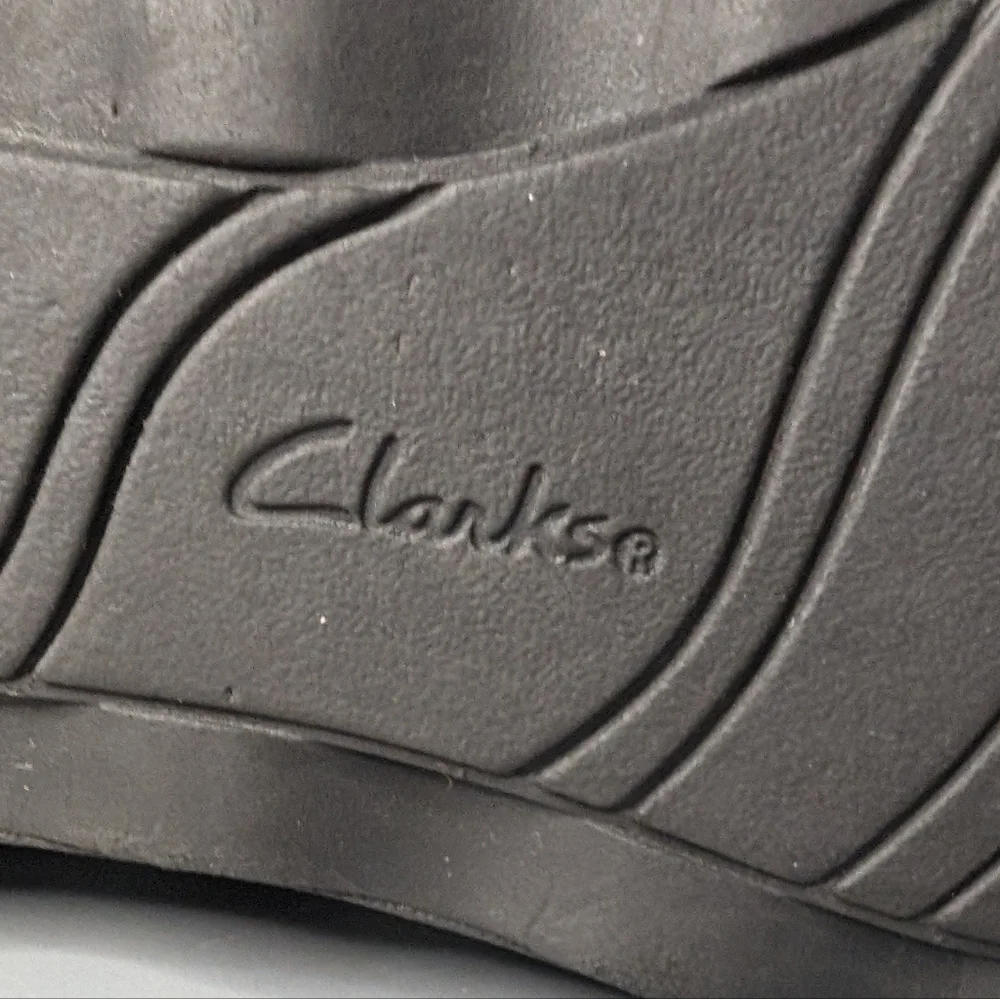 Clarks Mazy Squam 9.5 black leather comfy 2.5
